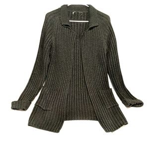 Wool sweater with pockets